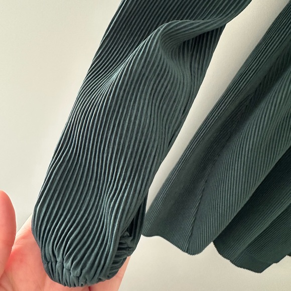 Abercrombie and ditch dress - Picture 3 of 3